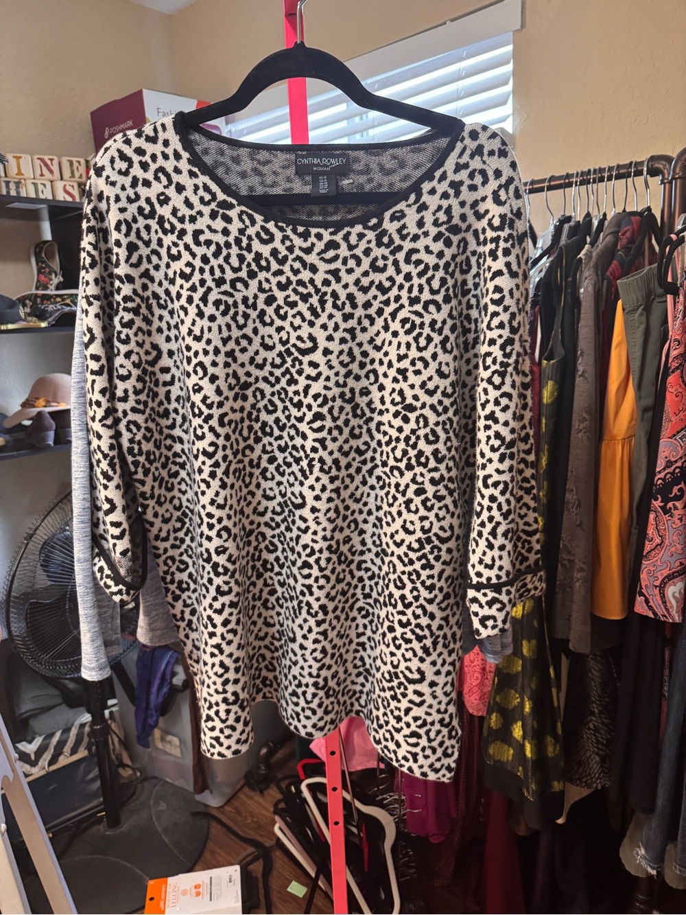 Cynthia Rowley Women's Soft Cheetah Print Oversized Sweater Cream Black Size 1X - Picture 6 of 7